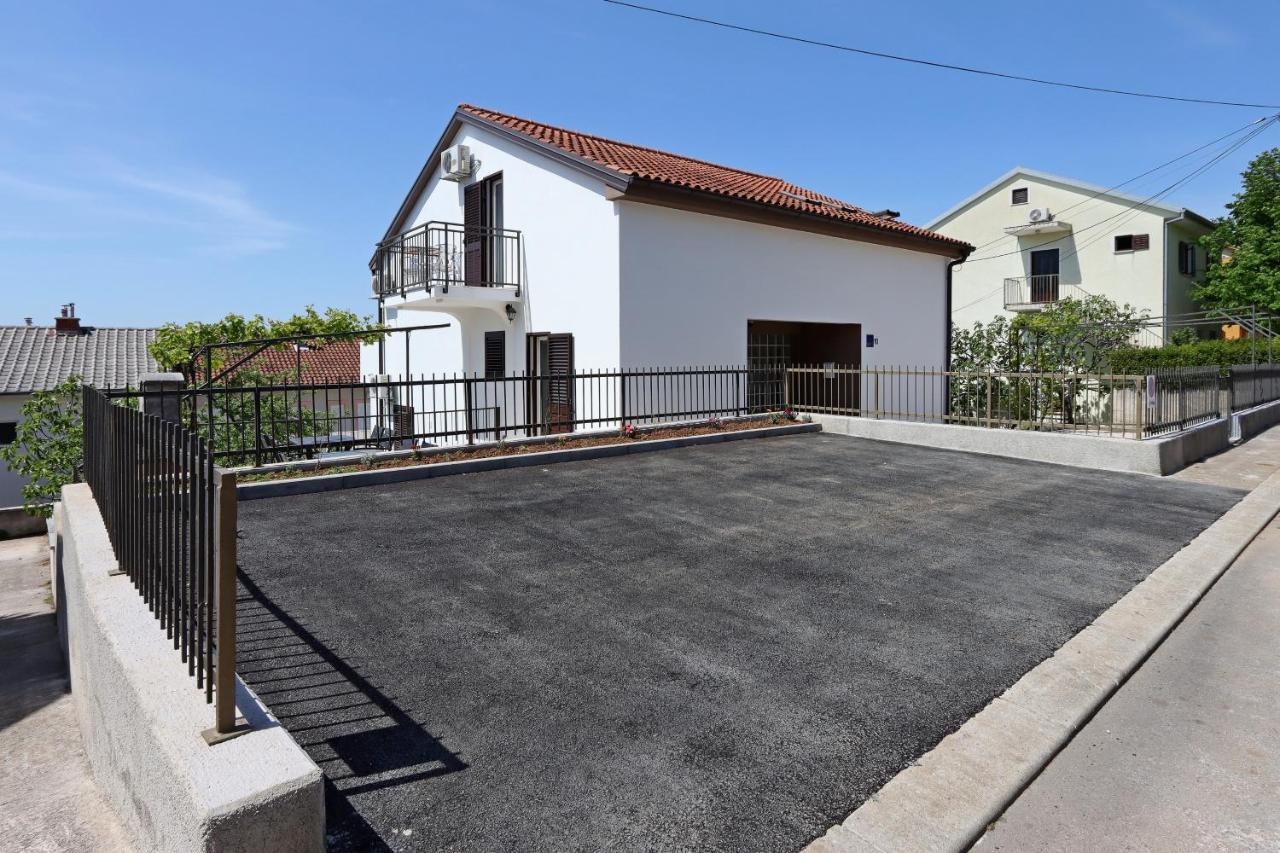 Apartments And Rooms With Parking Space Selce, Crikvenica - 2362 Екстер'єр фото