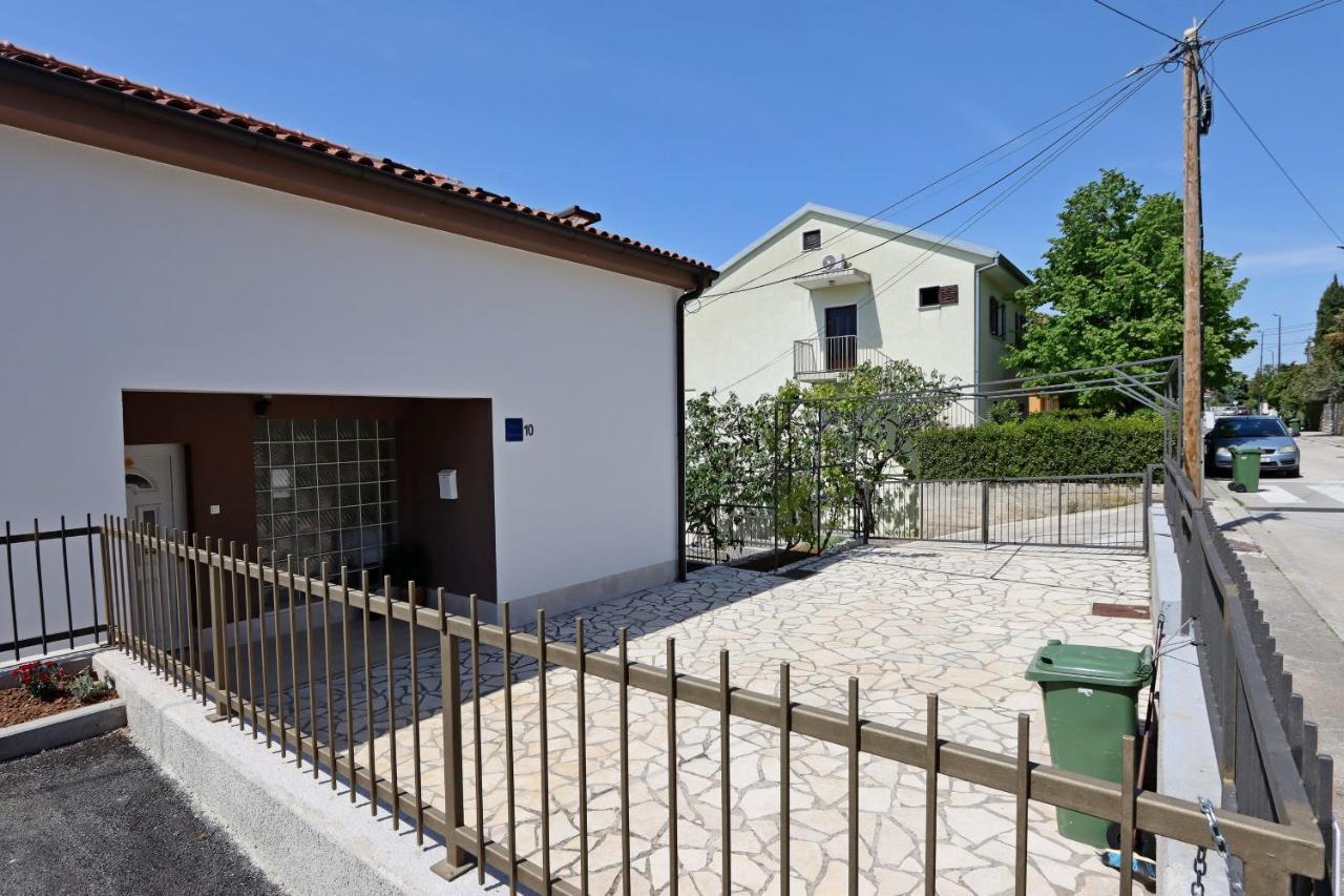 Apartments And Rooms With Parking Space Selce, Crikvenica - 2362 Екстер'єр фото