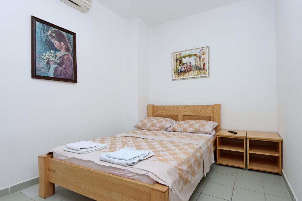 Apartments And Rooms With Parking Space Selce, Crikvenica - 2362 Екстер'єр фото
