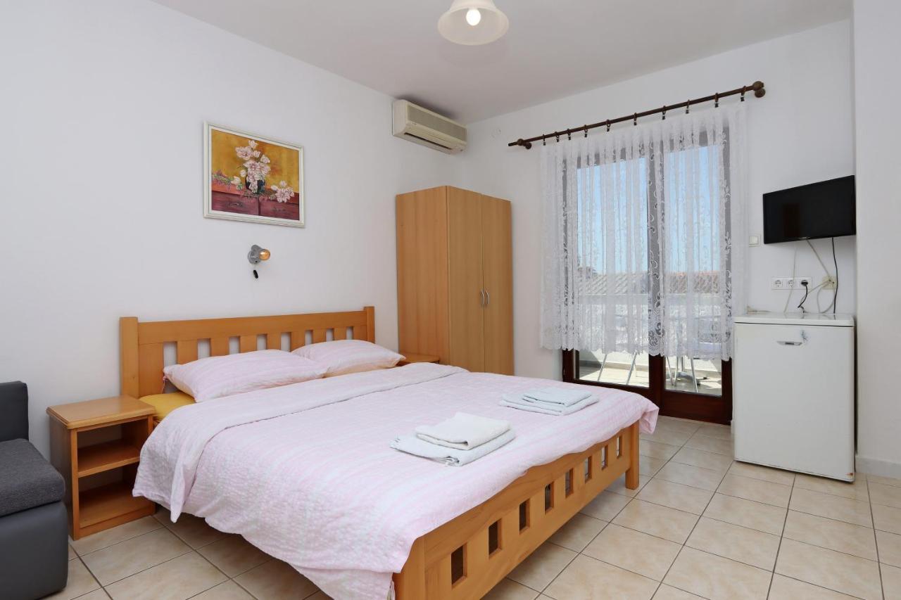 Apartments And Rooms With Parking Space Selce, Crikvenica - 2362 Екстер'єр фото